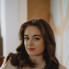 Freelancer Oleksandra M. — Ukraine, Kyiv. Core skill — Social Media Marketing (SMM), Content Management