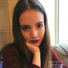 Freelancer Byushra D. — Bułgaria, Ruse. Specjalizacja — Edycja i korekta tekstu, Copywriting