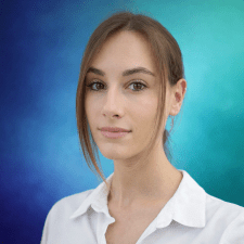Freelancer Silvia C. — Italy, Milano. Core skill — Social Media Page Design, Customer Support