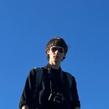 Freelancer Denys L. — Portugal, Coimbra. Core skill — 3D Modeling, Interface Design (UI/UX)