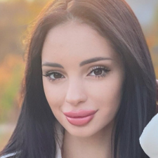 Freelancer Sofiya K. — Ukraine, Mykolaiv. Core skill — Information Gathering