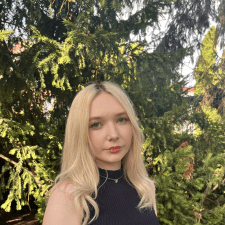 Freelancer Sofiia P. — Ukraine, Mirgorod. Core skill — Interface Design (UI/UX), Web Design