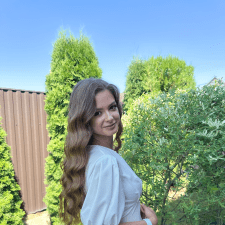 Freelancer Solomiia M. — Ukraine, Ivano-Frankovsk. Core skill — AI Art, Logo Design