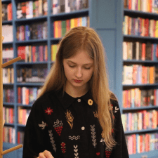 Freelancer Viktoriia S. — Ukraine. Core skill — Text Translation, Data Processing