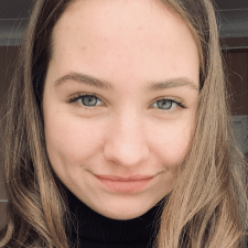Фрилансер Arina S. — Украина, Каменское. Специализация — Перевод текстов, Работа с клиентами