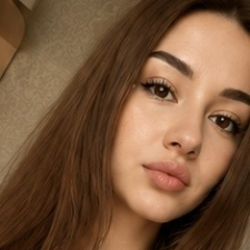 Freelancer Nika S. — Ukraine, Kyiv. Core skill — Text Translation, C#