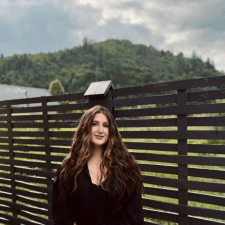 Freelancer Elizaveta L. — Ukraine, Kyiv. Core skill — Javascript and Typescript, Website Development
