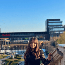 Freelancer Tetyana F. — Ukraina, Czerniowce. Specjalizacja — Python, Układ HTML i CSS