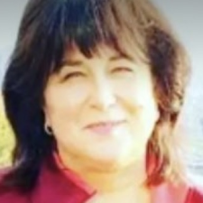 Freelancer Liubov T. — Ukraine, Kyiv. Core skill — AI Content Creation, Presentations