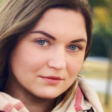 Freelancer Yuliia D. — Ukraina, Kijów. Specjalizacja — Edycja i korekta tekstu, Copywriting
