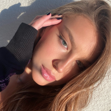 Freelancer Uliana K. — Ukraine, Kyiv. Core skill — Presentations