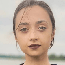 Фрилансер Ульяна Ц. — Украина, Кривой Рог. Специализация — Обработка фото, Полиграфический дизайн
