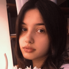 Freelancer Valentina D. — Ukraina, Kijów. Specjalizacja — AI tekst, Copywriting
