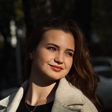 Freelancer Valeria H. — Rumunia, Bukareszt. Specjalizacja — Tłumaczenie tekstów, Edycja audio i wideo