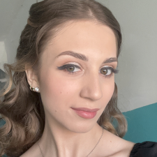 Freelancer Anastasiia V. — Ukraine, Sumy. Core skill — Social Media Advertising, Articles & Blog Posts
