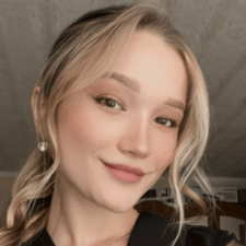 Freelancer Veronika L. — Ukraine, Kyiv. Core skill — Interface Design (UI/UX), Web Design