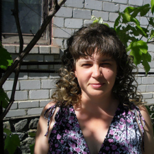 Freelancer Yelena P. — Ukraina. Specjalizacja — Wiersze, piosenki, proza, Przepisywanie tekstów (rewright)