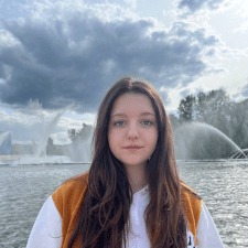 Freelancer Viktoriia H. — Ukraine, Vinnytsia. Core skill — Rewriting, Rewriting