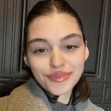 Freelancer Viktoriia A. — Ukraine, Kyiv. Core skill — English, Text Translation