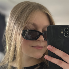 Freelancer Vika N. — Ukraine, Rovno. Core skill — Copywriting