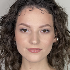 Freelancer Viktoriia K. — Ukraine, Rovno. Core skill — HTML & CSS, Javascript and Typescript