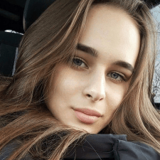 Freelancer Viktoriia R. — Ukraine, Dnepr. Core skill — Vector Graphics, Web Design