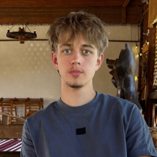 Фрилансер Владислав С. — Украина, Львов. Специализация — Python, Парсинг данных