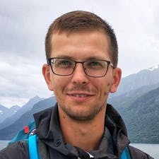 Freelancer Volodimir M. — Ukraina. Specjalizacja — Układ HTML i CSS, DevOps