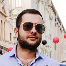 Фрилансер Дмитро В. — Украина, Черновцы. Специализация — Полиграфический дизайн, Продвижение в социальных сетях (SMM)