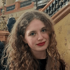 Freelancer Yana H. — Ukraine, Poltava. Core skill — Articles & Blog Posts, Script Writing