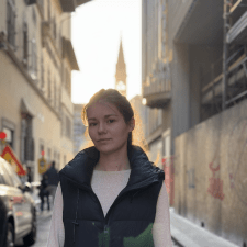 Freelancer Yana S. — Ukraine, Kyiv. Core skill — Databases & SQL, Python