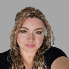 Freelancer Yanina S. — Ukraina, Kijów. Specjalizacja — AI voice, AI video