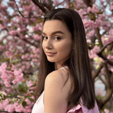 Freelancer Yanislava K. — Ukraine, Dnepr. Core skill — Content Management, Presentations