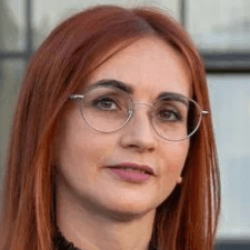 Фрилансер Yulia Y. — Испания, Barcelona. Специализация — Продвижение в социальных сетях (SMM), Оформление страниц в социальных сетях