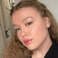 Фрилансер Yeva B. — Италия. Специализация — Редактура и корректура текстов, Рерайтинг