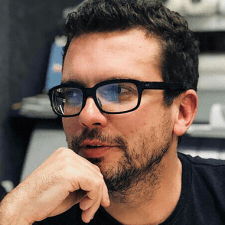 Freelancer Yevhen K. — Ukraina, Kijów. Specjalizacja — Loga, Projektowanie stron w mediach społecznościowych