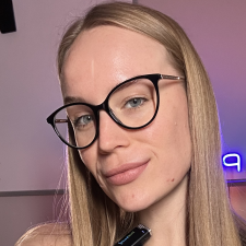 Freelancer Yuliia K. — Ukraine, Kyiv. Core skill — Social Media Page Design, Presentations