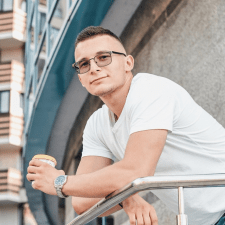 Freelancer Yurii P. — Ukraine, Kyiv. Core skill — Javascript and Typescript, HTML & CSS
