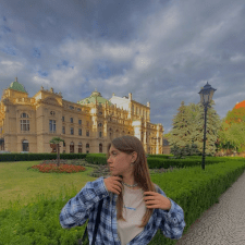 Freelancer Yuliia Z. — Ukraine, Dnepr. Core skill — Social Media Marketing (SMM), Content Management